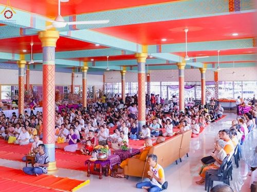 ภาพ No.179213:พิธีทอดกฐิน ณ วัดถ้ำคีรีวงศ์ อ.เปิ้นดัง รัฐเคด้าห์ ประเทศมาเลเซีย ในโครงการกฐินสามัคคีทั่วไทย 30,000 วัด บูชาธรรม 80 ปี หลวงพ่อธัมมชโย โดยคณะศิษยานุศิษย์วัดพระธรรมกาย วันที่ 1 พฤศจิกายน พ.ศ. 2567