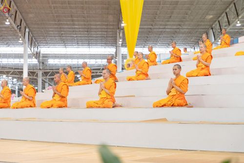 ภาพ No.240614:วันพุธที่ 27 สิงหาคม พ.ศ. 2568 พิธีปฏิบัติธรรมภาคสาย ในวันธรรมชัย ณ วัดพระธรรมกาย จ.ปทุมธานี