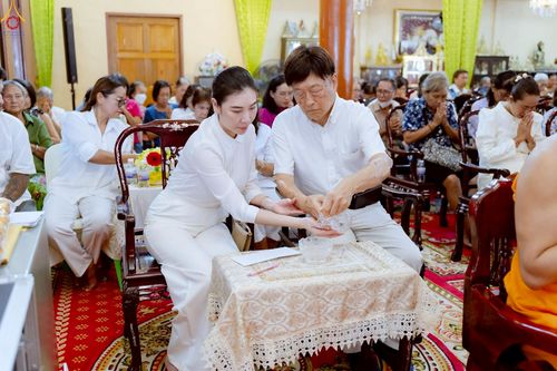 ภาพ No.261407:วันที่ 19 ตุลาคม พ.ศ. 2568 พิธีทอดกฐินสามัคคีทั่วไทย 30,000 วัด โดยคณะศิษยานุศิษย์ บูชาธรรม 81 ปี หลวงพ่อธัมมชโย ณ วัดโฆษิตวิหาร จ.ภูเก็ต