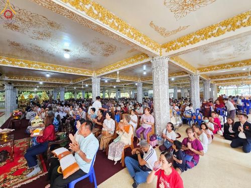 ภาพ No.162472:โครงการกฐินสามัคคีทั่วไทย 30,000 วัด  บูชาธรรม 80 ปี หลวงพ่อธัมมชโย  โดย คณะศิษยานุศิษย์วัดพระธรรมกาย ณ วัดสุวรรณประสิทธิ์ แขวงคลองกุ่ม เขตบึงกุ่ม กรุงเทพมหานคร วันศุกร์ที่ 18 ตุลาคม พ.ศ. 2567