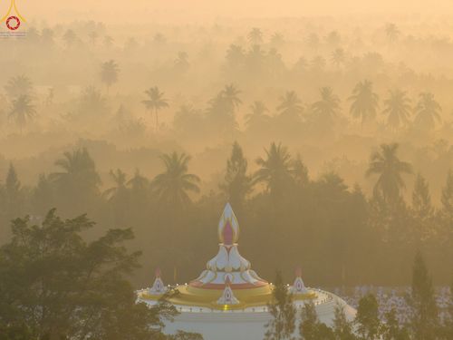 ภาพ No.110208:พิธีตักบาตรพระธรรมยาตราฯ ในโครงการธรรมยาตรากตัญญูบูชา มหาปูชนียาจารย์ พระมงคลเทพมุนี(สด จนฺทสโร) พระผู้ปราบมาร ปีที่ 12 ณ อนุสรณ์สถานลำดับที่ 2 สถานที่ตั้งมโนปณิธานบวชตลอดชีวิต อนุสรณ์สถานบางนางแท่น จ.นครปฐม วันที่ 11 มกราคม พ.ศ. 2567