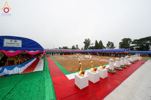 ภาพ No.174063:พิธีวางศิลาฤกษ์มหาสมบัติ โปรยรัตนชาติบ่อมงคลเศรษฐี ติดแผ่นทอง ลูกนิมิต - ช่อฟ้า เพื่อสถาปนาสร้างอุโบสถ บูชาธรรม 80 ปีหลวงพ่อธัมมชโย ณ วัดทุ่งเจริญธรรม อ.อมก๋อย จ.เชียงใหม่ วันที่ 8 พฤศจิกายน พ.ศ. 2567