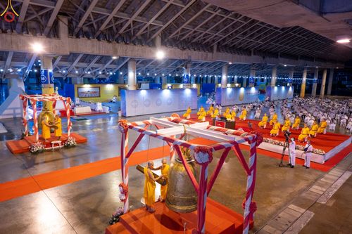 ภาพ No.83979:พิธีสวดมนต์บทธัมมจักกัปปวัตตนสูตร ครบ 5,481,000,000 จบ ในวันอาทิตย์ที่ 2 กรกฎาคม พ.ศ. 2566 ณ วัดพระธรรมกาย