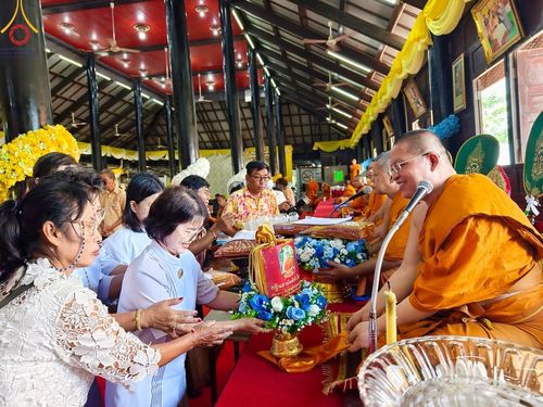 ภาพ No.173557:พิธีทอดกฐิน ณ วัดจำปี จ.สุพรรณบุรี ในโครงการกฐินสามัคคีทั่วไทย 30,000 วัด บูชาธรรม 80 ปี หลวงพ่อธัมมชโย โดยคณะศิษยานุศิษย์วัดพระธรรมกาย วันที่ 27 ตุลาคม พ.ศ. 2567