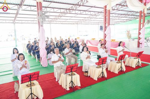 ภาพ No.97232:พิธีทอดผ้าป่า เพื่อสร้าง "ลานอเนกประสงค์พญานาค 4 ตระกูล" และพิธีจุดประทีปโคมลอย ลอยกระทง ถวายประทีปเป็นพุทธบูชา ณ พุทธอุทยานนานาชาติ จ.หนองคาย วันที่ 27 พฤศจิกายน พ.ศ. 2566