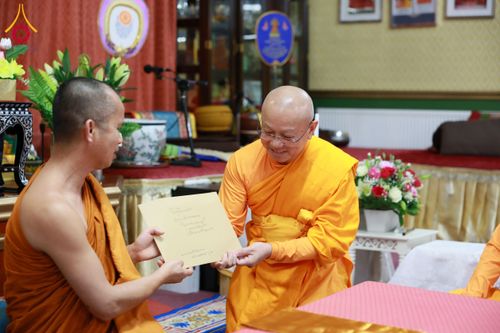 ภาพ No.173648:พิธีทอดกฐินสมทบ 30,000 วัด เพื่อบูชาธรรม 80 ปี หลวงพ่อธัมมชโย ในต่างประเทศ ณ วัดศรีรัตนาราม เมืองแมนเชสเตอร์ ประเทศอังกฤษ วันที่ 6 พฤศจิกายน พ.ศ. 2567