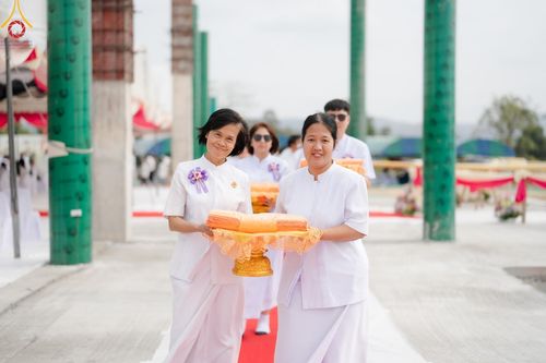 ภาพ No.123955:พิธีทอดผ้าป่า ปิดแผ่นทองค้ำฟ้า ครบรอบ 1 ปี สถาปนาอาคาร 80 ปี หลวงพ่อธัมมชโย ณ ศูนย์ปฏิบัติธรรมวิหารแดง ตำบลเจริญธรรม อำเภอวิหารแดง จ.สระบุรี วันที่ 18 กุมภาพันธ์ พ.ศ. 2567