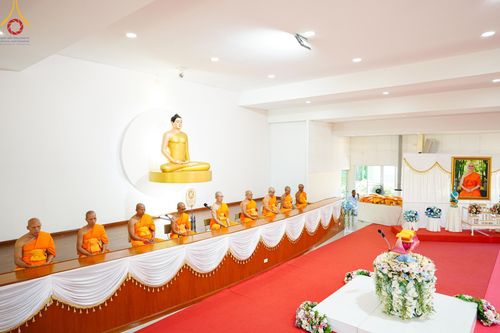 ภาพ No.142329:พิธีทอดผ้าป่าเพื่องานพระพุทธศาสนา , พิธีเจริญพระพุทธมนต์ , พิธีถวายสังฆทานแด่คณะสงฆ์ น้อมบูชาธรรม 80 ปี หลวงพ่อธัมมชโย และครบรอบ 12 ปี ธรรมอุทยานบ้านแป้ง อำเภอพรหมบุรี จังหวัดสิงห์บุรี ในวันเสาร์ที่ 22 มิถุนายน พ.ศ. 2567