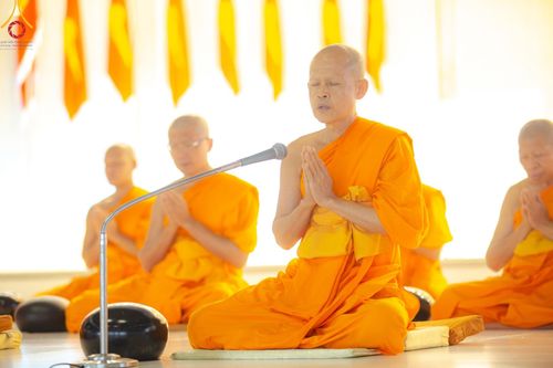 ภาพ No.137132:พิธีตักบาตร และปฏิบัติธรรม ในวันวิสาขบูชา วันพุธที่ 22 พฤษภาคม พ.ศ. 2567 ( วันพระขึ้น15 ค่ำ เดือน 6 ) ณ วัดพระธรรมกาย จ.ปทุมธานี