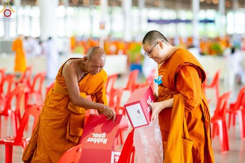 ภาพ No.146746:การต้อนรับพระสังฆาธิการ 2,000 กว่าวัดทั่วประเทศ และพิธีบูชาข้าวพระ เนื่องในวันสมาธิโลก วันอาทิตย์ที่ 4 สิงหาคม พ.ศ. 2567 ณ สภาธรรมกายสากล วัดพระธรรมกาย