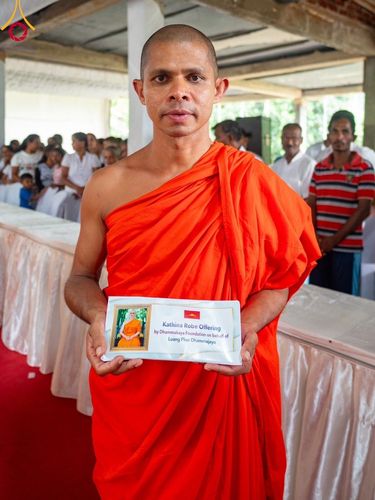 ภาพ No.96744:วัดพระธรรมกาย ร่วมบุญกฐินศรีลังกา ณ วัดศรีสุมะนะวิเวการามายะ มาตาเล เขตมาตาเล จังหวัดภาคกลาง ประเทศศรีลังกา วันที่ 16 พฤศจิกายน พ.ศ. 2566