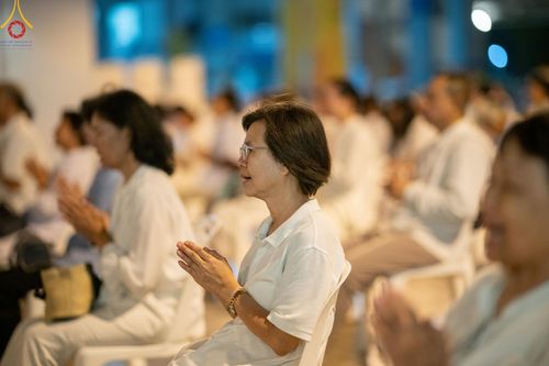 ภาพ No.170395:พิธีฉลองชัยสวดมนต์บทธัมมจักกัปปวัตตนสูตร ครบ 6,881,000,000 จบ ณ มหารัตนวิหารคด วัดพระธรรมกาย วันศุกร์ที่ 15 พฤศจิกายน พ.ศ. 2567 (วันเพ็ญ 15 ค่ำ เดือน 12)