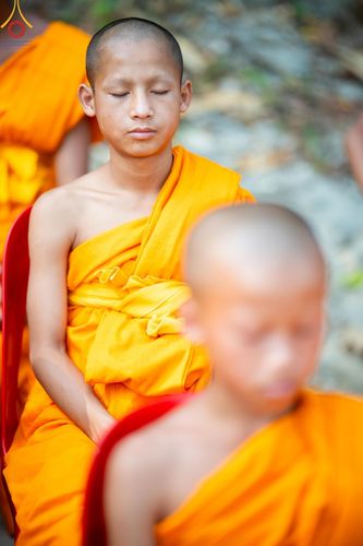 ภาพ No.139308:Photo Story  มหัศจรรย์วัดดงดินแดง Episode 7 พระภิกษุ-สามเณร ในโครงการบรรพชาอุปสมบทหมู่  กว่า 500 รูป ศีลจาริณีและสาธุชนกว่า 500 คน ร่วมพิธีบูชาข้าวพระ วัดดงดินแดง ต.ม่อนจอง อ.อมก๋อย จ.เชียงใหม่ วันอาทิตย์ที่ 7 เมษายน พ.ศ.2567