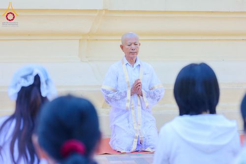 ภาพ No.181410:พิธีอุปสมบท ณ วัดศรีพันดอน อ.ภูเรือ จ.เลย วันที่ 4 ธันวาคม พ.ศ. 2567 จัดโดย ศูนย์ปฏิบัติธรรมแก้วภูเรือ ในโครงการอุปสมบทหมู่ บูชาธรรมมหาปูชนียาจารย์ ปี 2567