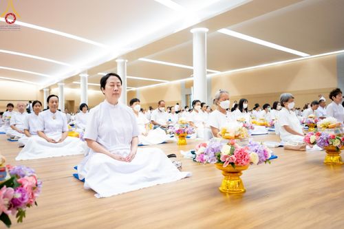 ภาพ No.136845:พิธีถวายหนังสือธรรมะ บาลี นักธรรม ทางก้าวหน้า ณ ห้องแก้วสารพัดนึก 2 วัดพระธรรมกาย วันเสาร์ที่ 11 พฤษภาคม พ.ศ. 2567