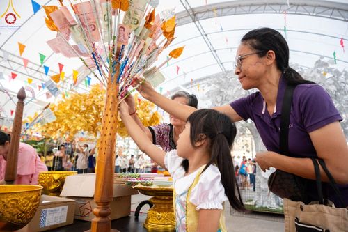 ภาพ No.94245:พิธีทอดกฐินสามัคคีทั่วไทย 5,000 วัด ณ วัดกล้าชอุ่ม จ.ปทุมธานี วันที่ 12 พฤศจิกายน พ.ศ. 2566