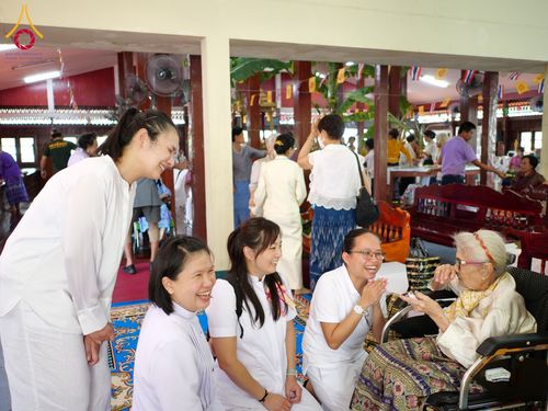 ภาพ No.179051:พิธีทอดกฐิน ณ วัดสามัคคีสุทธาวาส แขวงบางอ้อ เขตบางพลัด กรุงเทพฯ ในโครงการกฐินสามัคคีทั่วไทย 30,000 วัด บูชาธรรม 80 ปี หลวงพ่อธัมมชโย โดยคณะศิษยานุศิษย์วัดพระธรรมกาย วันที่ 2 พฤศจิกายน พ.ศ. 2567