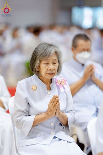 ภาพ No.215265:วันอาทิตย์ต้นเดือนที่ 6 เมษายน พ.ศ. 2568 พิธีบูชาข้าวพระ สภาธรรมกายสากล วัดพระธรรมกาย