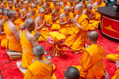 ภาพ No.92420:พิธีกรานกฐิน วันอาทิตย์ที่ 5 พฤศจิกายน พ.ศ. 2566 (แรม 7 ค่ำ เดือน 11) ณ อุโบสถ วัดพระธรรมกาย