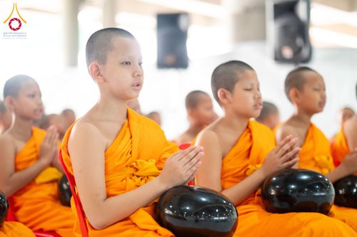 ภาพ No.61969:ตักบาตรฉลองสามเณรใหม่ มัชฌิมธรรมทายาท ณ วิหารคด คอร์ 9 วัดพระธรรมกาย วันที่ 15 เมษายน พ.ศ. 2567