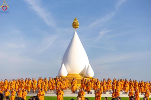 ภาพ No.211593:วันอาทิตย์ที่ 16 มีนาคม พ.ศ. 2568 พิธีอัญเชิญพระบรมสารีริกธาตุ ประดิษฐาน ณ ปทุมเจดีย์ ศูนย์อบรมเยาวชนปัตตานี