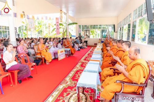 ภาพ No.178732:พิธีทอดกฐิน ณ วัดสามัคคีบรรพต ต.นาจอมเทียน อ.สัตหีบ จ.ชลบุรี ในโครงการกฐินสามัคคีทั่วไทย 30,000 วัด บูชาธรรม 80 ปี หลวงพ่อธัมมชโย โดยคณะศิษยานุศิษย์วัดพระธรรมกาย วันที่ 2 พฤศจิกายน พ.ศ. 2567