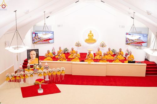 ภาพ No.252006:วันที่ 9 ตุลาคม พ.ศ. 2568 วัดพระธรรมกายซีลีคอนวัลเลย์ Dhammakaya Meditation Center Silicon Vally  เมืองมอแกนฮิลล์ รัฐเคลิฟอร์เนีย สหรัฐอเมริกา  ได้จัดงาน วันคล้ายวันเกิดด้วยรูปกายเนื้อ  พระมงคลเทพมุนี ครบ 141 ปี โดยมีกำหนดการช่วงเย็น พิธีมุทิตาสักการะพระ