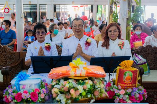 ภาพ No.178338:พิธีทอดกฐิน ณ วัดหัวโพธิ์ ต.หัวโพธิ์ อ.สองพี่น้อง จ.สุพรรณบุรี ในโครงการทอดกฐินสามัคคีทั่วไทย 30,000 วัด บูชาธรรม 80 ปี หลวงพ่อธัมมชโย โดยคณะศิษยานุศิษย์วัดพระธรรมกาย วันที่ 9 พฤศจิกายน พ.ศ. 2567