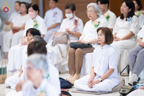ภาพ No.174372:พิธีทอดกฐินกตัญญูบูชาธรรม ณ ศูนย์ปฏิบัติธรรมพระมงคลเทพมุนี อ.สองพี่น้อง จ.สุพรรณบุรี ในโครงการกฐินสามัคคีทั่วไทย 30,000 วัด บูชาธรรม 80 ปี หลวงพ่อธัมมชโย โดยคณะศิษยานุศิษย์วัดพระธรรมกาย วันที่ 10 พฤศจิกายน พ.ศ. 2567