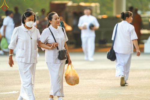 ภาพ No.136528:พิธีตักบาตร พิธีบูชาข้าวพระ ในวันอาทิตย์ต้นเดือนที่ 5 พฤษภาคม พ.ศ. 2567 ณ วัดพระธรรมกาย จ.ปทุมธานี