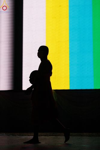 ภาพ No.200991:พิธีตักบาตรพระธรรมยาตรา ณ อนุสรณ์สถานลำดับที่ 5 สถานที่เผยแผ่วิชชาธรรมกายครั้งแรก อนุสรณ์สถานบางปลา วัดบางปลา อำเภอบางเลน จังหวัดนครปฐม ในโครงการธรรมยาตรา กตัญญูบูชา มหาปูชนียาจารย์ พระมงคลเทพมุนี(สด จนฺทสโร) พระผู้ปราบมาร อนุสรณ์สถาน 7 แห่ง ปีที่ 13