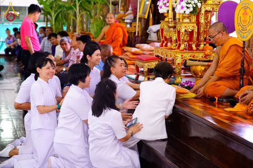 ภาพ No.178568:พิธีทอดกฐิน ณ วัดราษฎร์เจริญธรรม ต.ดำเนินสะดวก อ.ดำเนินสะดวก จ.ราชบุรี ในโครงการกฐินสามัคคีทั่วไทย 30,000 วัด บูชาธรรม 80 ปี หลวงพ่อธัมมชโย โดยคณะศิษยานุศิษย์วัดพระธรรมกาย วันที่ 27 ตุลาคม พ.ศ. 2567