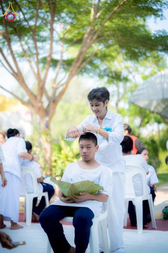 ภาพ No.216839:วันเสาร์ที่ 5 เมษายน พ.ศ. 2568 พิธีตัดปอยผม พิธีขอขมาผู้ปกครอง พิธีมอบบาตรและผ้าไตร พิธีบรรพชา ณ ศูนย์ปฏิบัติธรรมและศูนย์อบรมเยาวชนพระนครศรีอยุธยา ต.พุทเลา อ.บางปะหัน จ.พระนครศรีอยุธยา