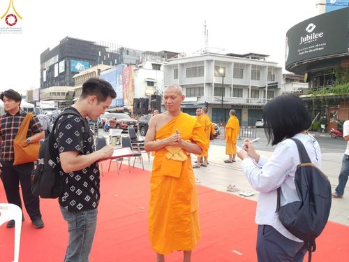 ภาพ No.126735:V.30 เต็มที่ เพื่อโคราช การเตรียมงาน ปฏิบัติงาน และเก็บงาน ของเจ้าหน้าที่หน่วยงานต่างๆ ทุกภาคส่วน เพื่อพิธีทำบุญเมืองนครราชสีมา ฉลอง 556 ปี ตักบาตรพระ 10,000 รูป ในวันเสาร์ที่ 2 มีนาคม พ.ศ.2567 ณ อนุสาวรีย์ท้าวสุรนารี จ.นครราชสีมา จัดโดย คณะสงฆ์จังหวัดนค