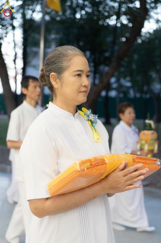 ภาพ No.199634:โครงการอุปสมบทหมู่บูชาธรรม 116 ปี คุณยายอาจารย์มหารัตนอุบาสิกาจันทร์ ขนนกยูง โครงการอุปสมบทหมู่ธรรมทายาท ระดับอุดมศึกษา รุ่นที่ 51 ภาคฤดูหนาว  ณ โบสถ์พระไตรปิฏก วัดพระธรรมกาย จ.ปทุมธานี  วันที่ 11 มกราคม พ.ศ. 2568 โดยมีพระครูปลัดรัตนวีรวัฒน์ เจ้าอาวาสวัด