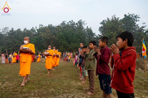 ภาพ No.130937:Photo Story ปฐมบรรพชาชาวพุทธมาร์มา Episode 4/5 วันที่ 13 กุมภาพันธ์พ.ศ. 2567 ณ วัดธัมจักร อรัญกุฏิ บังกลาเทศ