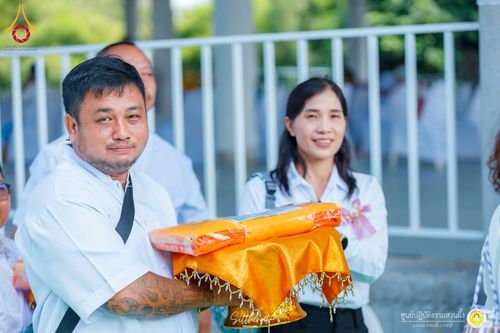 ภาพ No.158720:พิธีทอดผ้าป่า ศูนย์ปฏิบัติธรรมสวนผึ้ง จ.ราชบุรี วันที่ 15 กันยายน พ.ศ. 2567