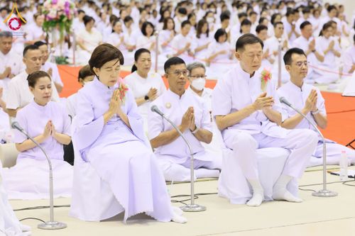 ภาพ No.209503:วันอาทิตย์ที่ 2 มีนาคม พ.ศ. 2568 พิธีบูชาข้าวพระ ณ สภาธรรมกายสากล วัดพระธรรมกาย