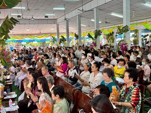 ภาพ No.250840:วันพุธที่ 8 ตุลาคม พ.ศ. 2568 พิธีทอดกฐินสามัคคีทั่วไทย 30,000 วัด โดยคณะศิษยานุศิษย์ บูชาธรรม 81 ปี หลวงพ่อธัมมชโย ณ วัดบางช้างใต้ อำเภอสามพราน  จังหวัดนครปฐม