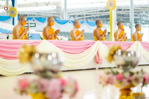 ภาพ No.76604:พิธีถวายโคมมาฆประทีป น้อมถวายเป็นพุทธบูชา แด่คณะพระภิกษุ สามเณร วัดพระธรรมกาย วันที่ 25 กุมภาพันธ์ พ.ศ. 2566