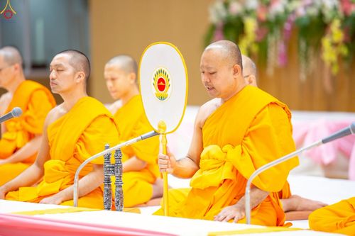 ภาพ No.225318:วันอาทิตย์ที่ 18 พฤษภาคม พ.ศ. 2568 พิธีร่วมบุญการศึกษา พระภิกษุ สามเณร ณ ห้องแก้วสารพัดนึก 2 วัดพระธรรมกาย