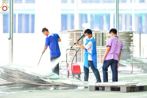 ภาพ No.213337:วันที่ 11-28 มีนาคม พ.ศ. 2568 เจ้าหน้าที่ และอาสาสมัคร เตรียมงานบุญวันคุ้มครองโลก ณ วัดพระธรรมกาย