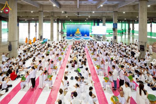 ภาพ No.230683:วันที่ 29 มิถุนายน พ.ศ.2568 พิธีตัดปอยผมและปลงผมนาคธรรมทายาท โครงการบรรพชาอุปสมบทหมู่ รุ่นเข้าพรรษา ณ วิหารคด วัดพระธรรมกาย