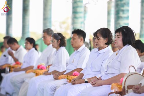 ภาพ No.180178:พิธีตัดปอยผมธรรมทายาท ณ ศูนย์ปฏิบัติธรรมวิหารแดง จ.สระบุรี โครงการบรรพชาอุปสมบท บูชาธรรมมหาปูชนียาจารย์ วันที่ 5 ธันวาคม พ.ศ. 2567