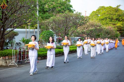 ภาพ No.216332:วันเสาร์ที่ 5 เมษายน พ.ศ. 2568 พิธีขอบรรพชา พิธีขอสรณคมน์และศีล พิธีขอนิสสัย พิธีถวายบาตร ในโครงการบรรพชาสามเณรฟื้นฟูพระพุทธศาสนาทั่วไทย  ณ วัดพระพุทธบาท ราชวรมหาวิหาร ต.ขุนโขลน อ.พระพุทธบาท จ.สระบุรี