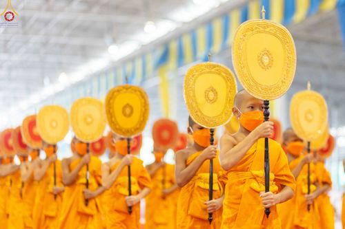 ภาพ No.88103:พิธีมุทิตาสักการะ เปรียญธรรม 9,6,3 และบาลีศึกษา 6,3  พิธีมอบดวงแก้วสามเณรทรงบาลีไวยากรณ์ วันอาทิตย์ 17 กันยายน พ.ศ. 2566 ณ สภาธรรมกายสากล วัดพระธรรมกาย