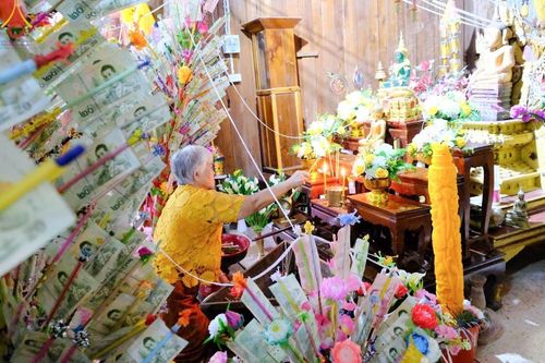 ภาพ No.170439:พิธีทอดกฐิน ณ วัดดอนแก้ว อ.แม่ระมาด จ.ตาก ในโครงการกฐินสามัคคีทั่วไทย 30,000 วัด บูชาธรรม 80 ปี หลวงพ่อธัมมชโย โดยคณะศิษยานุศิษย์วัดพระธรรมกาย วันที่ 27 ตุลาคม พ.ศ. 2567