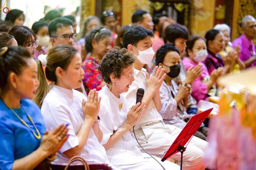 ภาพ No.260533:วันที่ 19 ตุลาคม พ.ศ. 2568 พิธีทอดกฐินสามัคคีทั่วไทย 30,000 วัด โดยคณะศิษยานุศิษย์ บูชาธรรม 81 ปี หลวงพ่อธัมมชโย ณ วัดละมุด อ.นครชัยศรี จ.นครปฐม