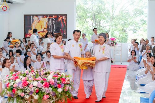 ภาพ No.169601:พิธีทอดกฐินเพื่อสร้าง หอฉันคุณยายอาจารย์ มหารัตนอุบาสิกาจันทร์ ขนนกยูง  ณ ศูนย์ปฏิบัติธรรมชลบุรี วันที่ 25 ตุลาคม พ.ศ. 2567