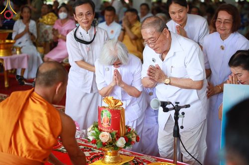 ภาพ No.172327:พิธีทอดกฐิน ณ วัดอมราวราราม แขวงคลองถนน เขตสายไหม กรุงเทพฯ ในโครงการกฐินสามัคคีทั่วไทย 30,000 วัด บูชาธรรม 80 ปี หลวงพ่อธัมมชโย โดยคณะศิษยานุศิษย์วัดพระธรรมกาย วันที่ 27 ตุลาคม พ.ศ. 2567